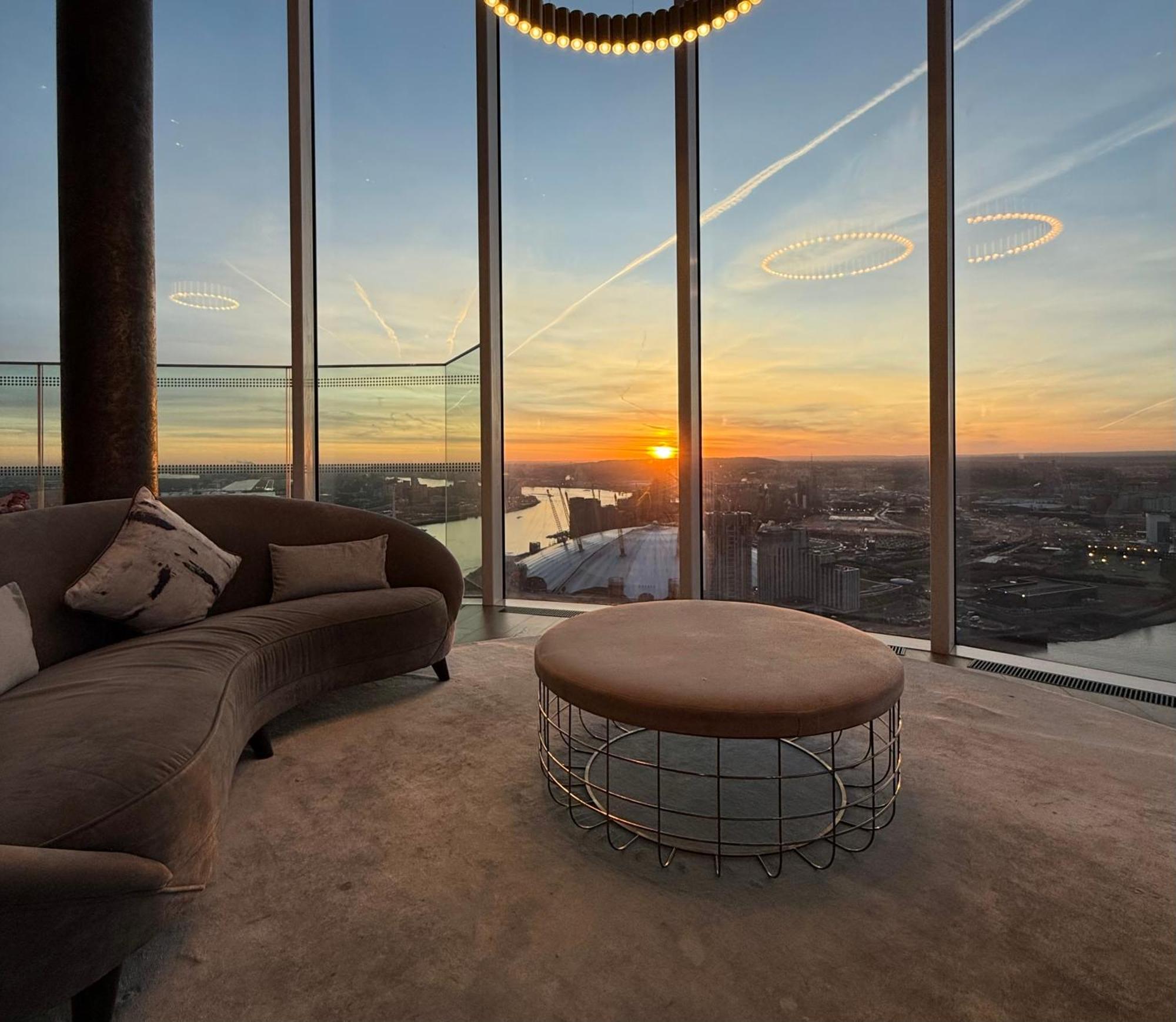 Luxury Modern 2 Bed Flat With Balcony And City View - Canary Wharf City Center Londres Extérieur photo