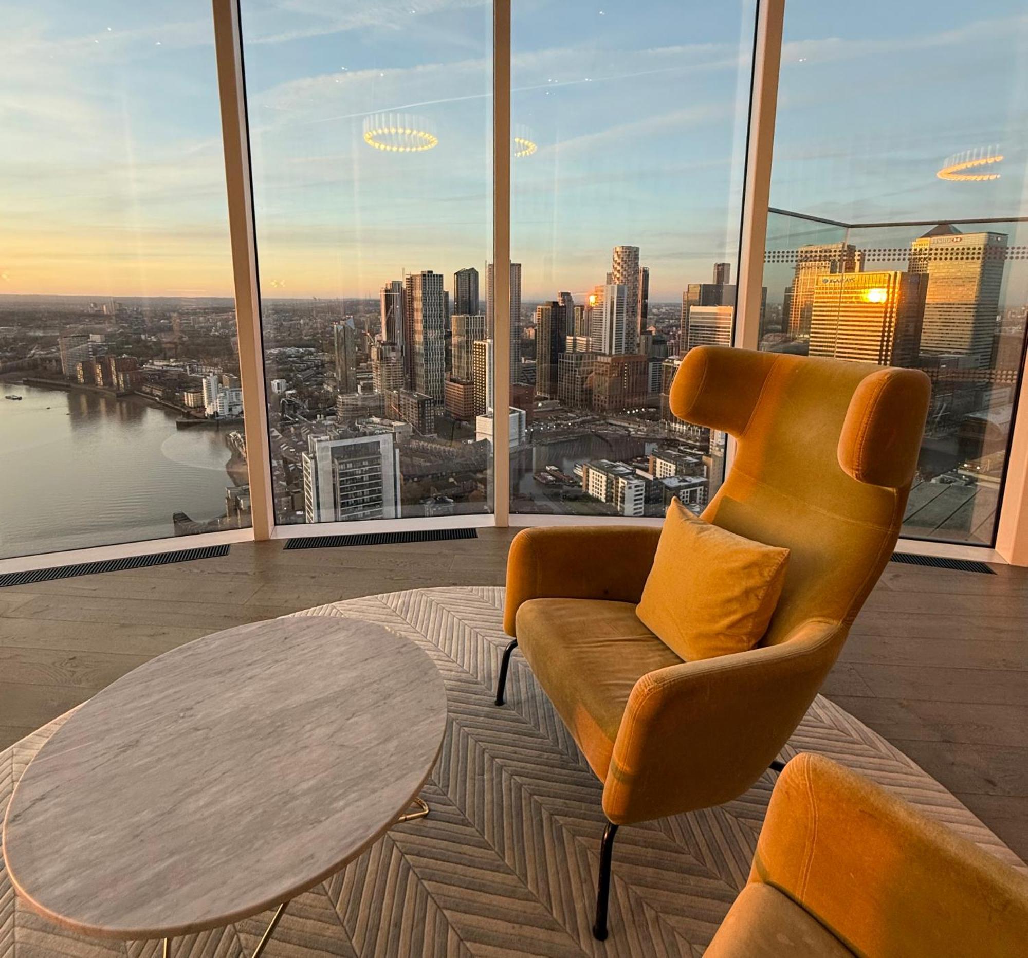 Luxury Modern 2 Bed Flat With Balcony And City View - Canary Wharf City Center Londres Extérieur photo